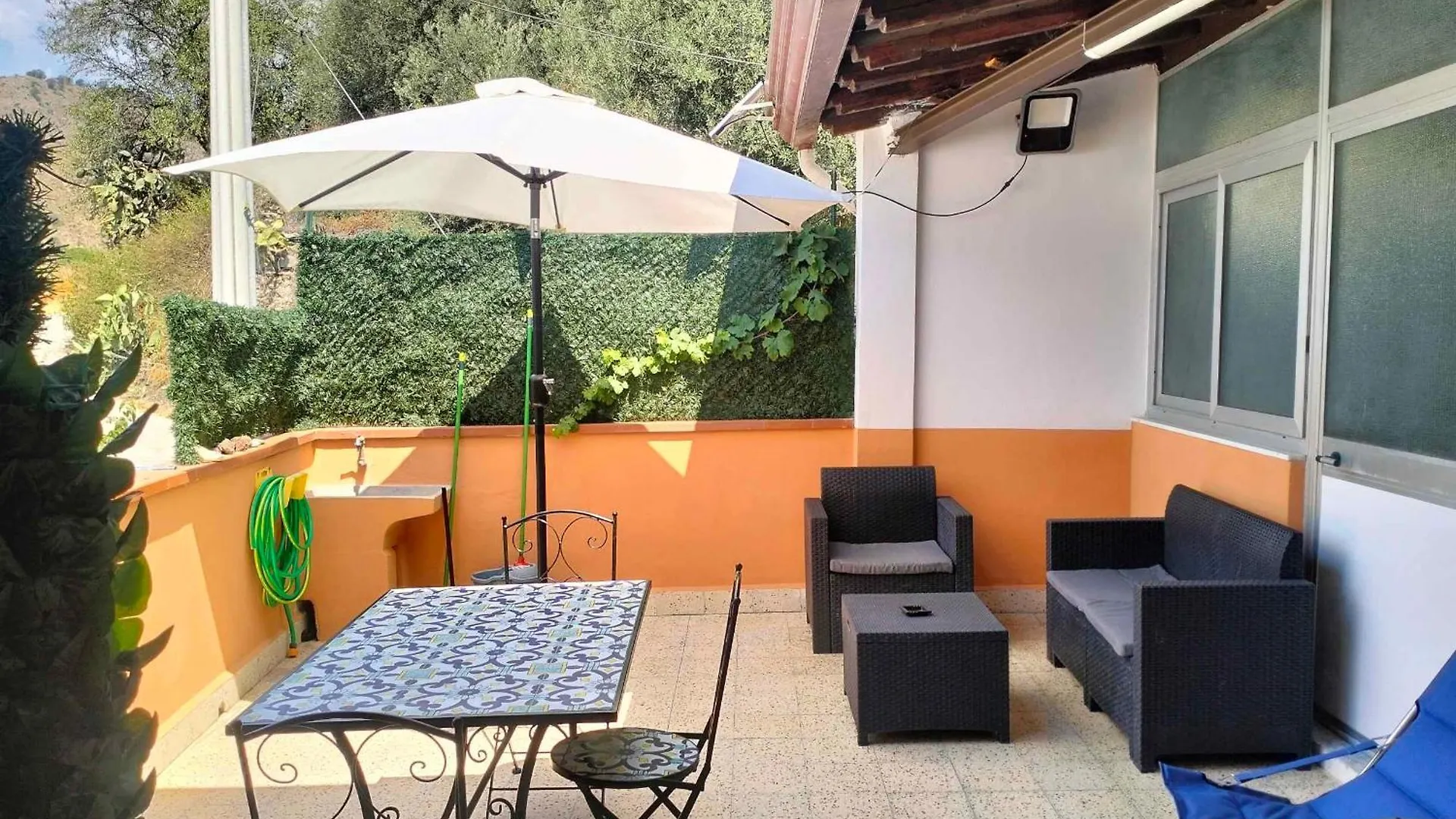 Quirin'S Apartments Taormina Italy